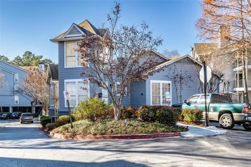 622 Granville Court Unit 622, Atlanta, Georgia 30328, 1 Bedroom Bedrooms, ,1 BathroomBathrooms,Residential,Sold,622 Granville Court Unit 622,6981194