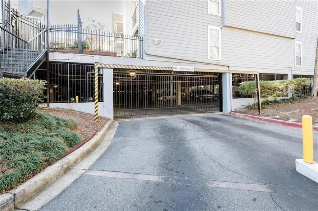 622 Granville Court Unit 622, Atlanta, Georgia 30328, 1 Bedroom Bedrooms, ,1 BathroomBathrooms,Residential,Sold,622 Granville Court Unit 622,6981194