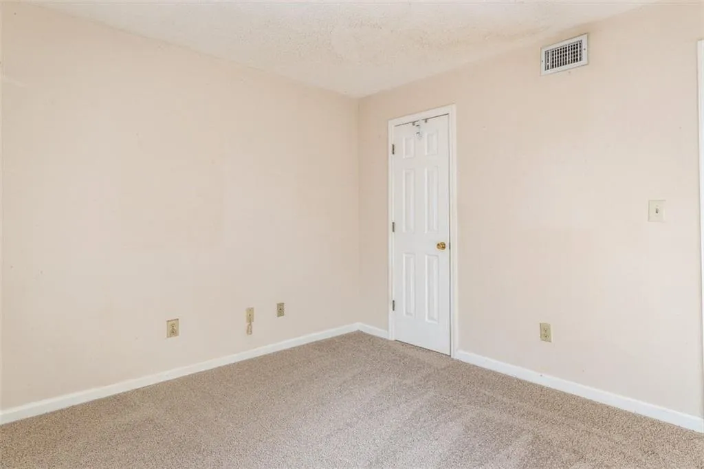 622 Granville Court Unit 622, Atlanta, Georgia 30328, 1 Bedroom Bedrooms, ,1 BathroomBathrooms,Residential,Sold,622 Granville Court Unit 622,6981194