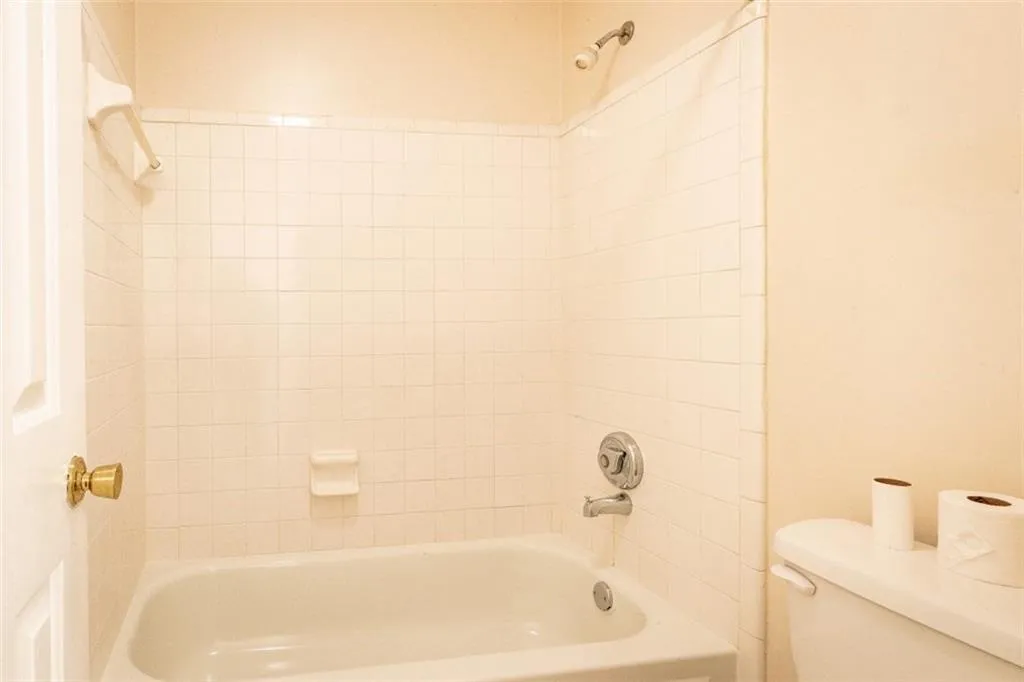 622 Granville Court Unit 622, Atlanta, Georgia 30328, 1 Bedroom Bedrooms, ,1 BathroomBathrooms,Residential,Sold,622 Granville Court Unit 622,6981194