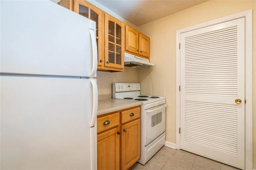 622 Granville Court Unit 622, Atlanta, Georgia 30328, 1 Bedroom Bedrooms, ,1 BathroomBathrooms,Residential,Sold,622 Granville Court Unit 622,6981194