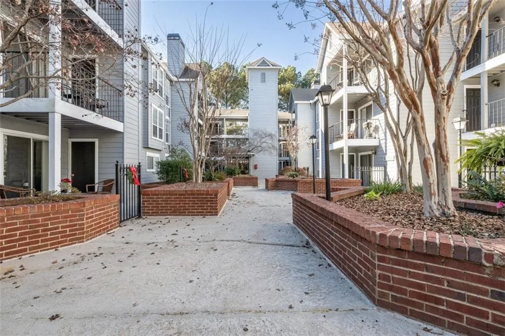 622 Granville Court Unit 622, Atlanta, Georgia 30328, 1 Bedroom Bedrooms, ,1 BathroomBathrooms,Residential,Sold,622 Granville Court Unit 622,6981194