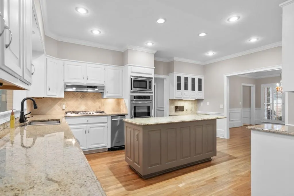 1510 Misty Oaks Drive, Sandy Springs, Georgia 30350, 5 Bedrooms Bedrooms, ,4 BathroomsBathrooms,Residential,Sold,1510 Misty Oaks Drive,7162969