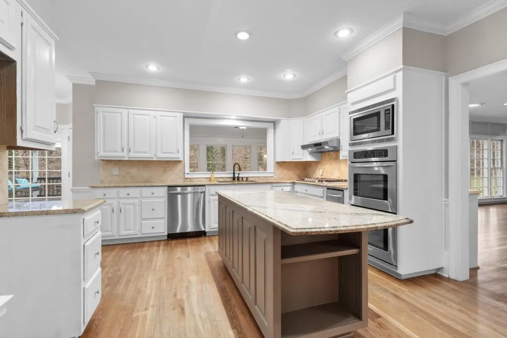 1510 Misty Oaks Drive, Sandy Springs, Georgia 30350, 5 Bedrooms Bedrooms, ,4 BathroomsBathrooms,Residential,Sold,1510 Misty Oaks Drive,7162969