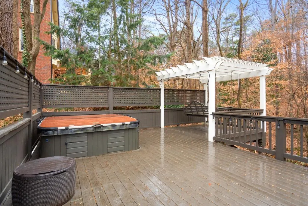 1510 Misty Oaks Drive, Sandy Springs, Georgia 30350, 5 Bedrooms Bedrooms, ,4 BathroomsBathrooms,Residential,Sold,1510 Misty Oaks Drive,7162969