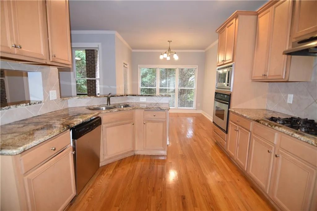 7261 Village Creek Trace, Atlanta, Georgia 30328, 4 Bedrooms Bedrooms, ,3 BathroomsBathrooms,Residential,Sold,7261 Village Creek Trace,6892791