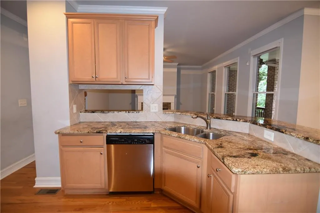 7261 Village Creek Trace, Atlanta, Georgia 30328, 4 Bedrooms Bedrooms, ,3 BathroomsBathrooms,Residential,Sold,7261 Village Creek Trace,6892791