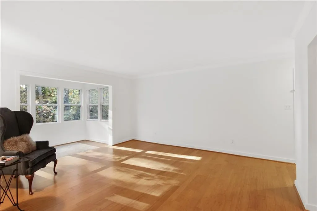 5145 Roswell Road Unit 4, Atlanta, Georgia 30342, 2 Bedrooms Bedrooms, ,1 BathroomBathrooms,Residential,Sold,5145 Roswell Road Unit 4,6972870