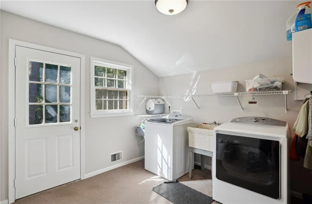 760 Crest Valley Drive, Atlanta, Georgia 30327, 4 Bedrooms Bedrooms, ,3 BathroomsBathrooms,Residential,Sold,760 Crest Valley Drive,7255223