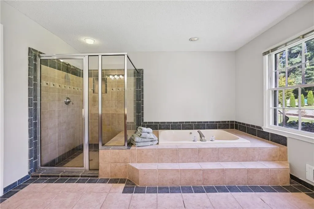 760 Crest Valley Drive, Atlanta, Georgia 30327, 4 Bedrooms Bedrooms, ,3 BathroomsBathrooms,Residential,Sold,760 Crest Valley Drive,7255223