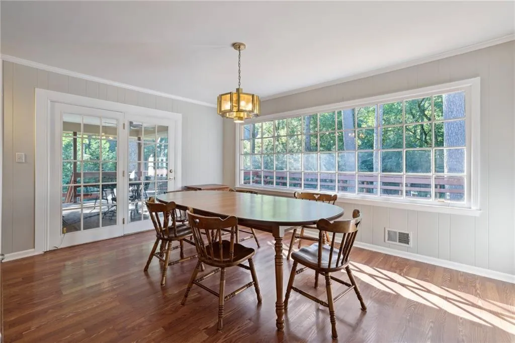 760 Crest Valley Drive, Atlanta, Georgia 30327, 4 Bedrooms Bedrooms, ,3 BathroomsBathrooms,Residential,Sold,760 Crest Valley Drive,7255223