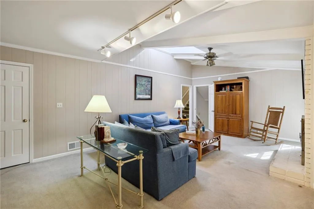 760 Crest Valley Drive, Atlanta, Georgia 30327, 4 Bedrooms Bedrooms, ,3 BathroomsBathrooms,Residential,Sold,760 Crest Valley Drive,7255223