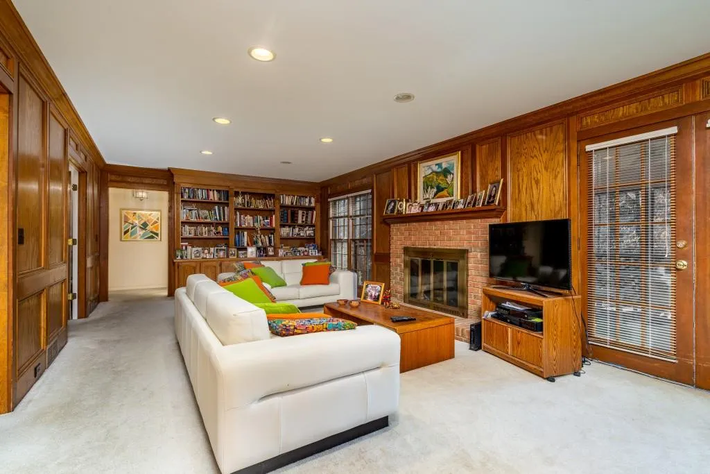 5035 Willow Bluff Drive, Sandy Springs, Georgia 30350, 4 Bedrooms Bedrooms, ,3 BathroomsBathrooms,Residential,Sold,5035 Willow Bluff Drive,6851638 5035 Willow Bluff Drive, Sandy Springs, Georgia 30350, 4 Bedrooms Bedrooms, ,3 BathroomsBathrooms,Residential,Sold,5035 Willow Bluff Drive,6851638