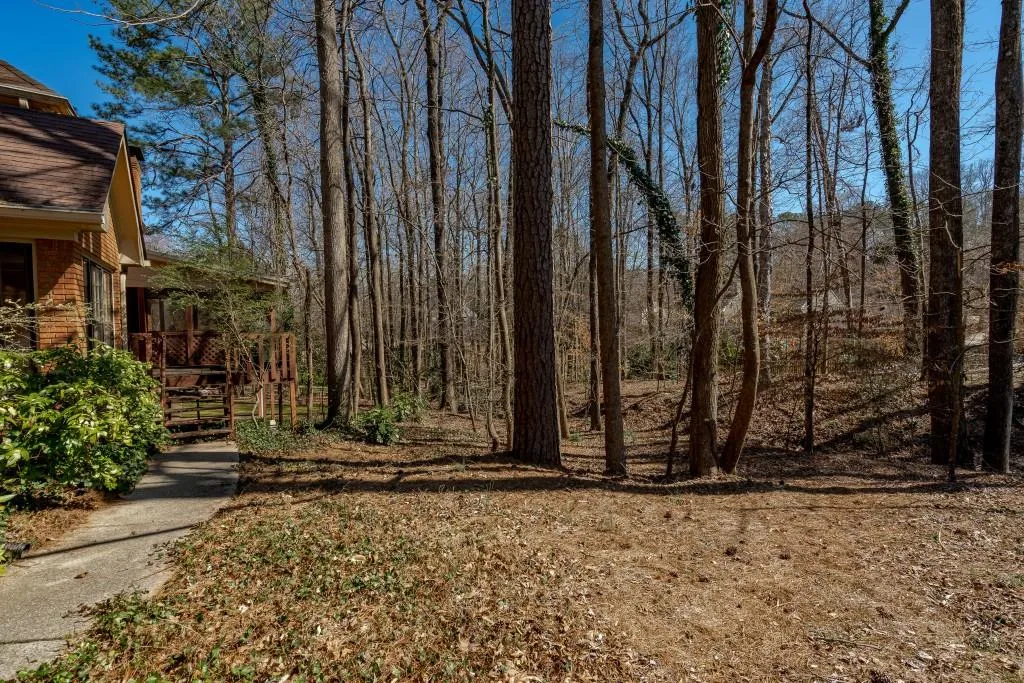 5035 Willow Bluff Drive, Sandy Springs, Georgia 30350, 4 Bedrooms Bedrooms, ,3 BathroomsBathrooms,Residential,Sold,5035 Willow Bluff Drive,6851638 5035 Willow Bluff Drive, Sandy Springs, Georgia 30350, 4 Bedrooms Bedrooms, ,3 BathroomsBathrooms,Residential,Sold,5035 Willow Bluff Drive,6851638