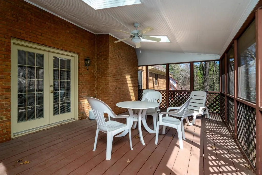 5035 Willow Bluff Drive, Sandy Springs, Georgia 30350, 4 Bedrooms Bedrooms, ,3 BathroomsBathrooms,Residential,Sold,5035 Willow Bluff Drive,6851638 5035 Willow Bluff Drive, Sandy Springs, Georgia 30350, 4 Bedrooms Bedrooms, ,3 BathroomsBathrooms,Residential,Sold,5035 Willow Bluff Drive,6851638