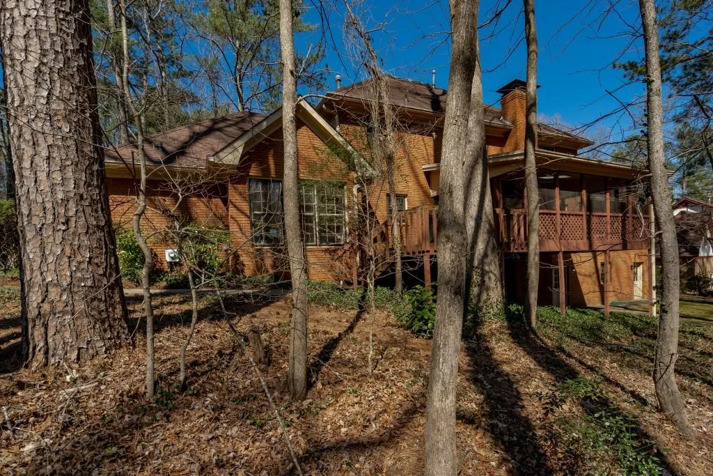 5035 Willow Bluff Drive, Sandy Springs, Georgia 30350, 4 Bedrooms Bedrooms, ,3 BathroomsBathrooms,Residential,Sold,5035 Willow Bluff Drive,6851638 5035 Willow Bluff Drive, Sandy Springs, Georgia 30350, 4 Bedrooms Bedrooms, ,3 BathroomsBathrooms,Residential,Sold,5035 Willow Bluff Drive,6851638