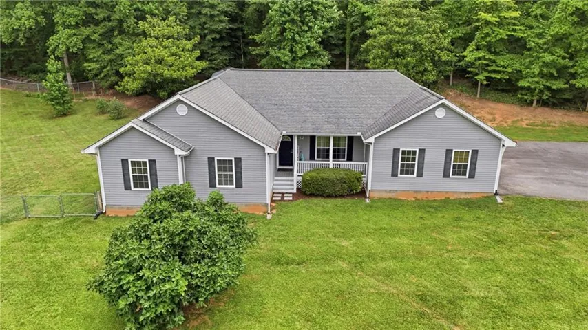 980 Falls Road, Toccoa, Georgia 30577