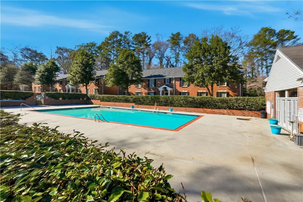 6700 Roswell Road Unit 28g, Atlanta, Georgia 30328, 2 Bedrooms Bedrooms, ,2 BathroomsBathrooms,Residential,For Sale,6700 Roswell Road Unit 28g,7714372