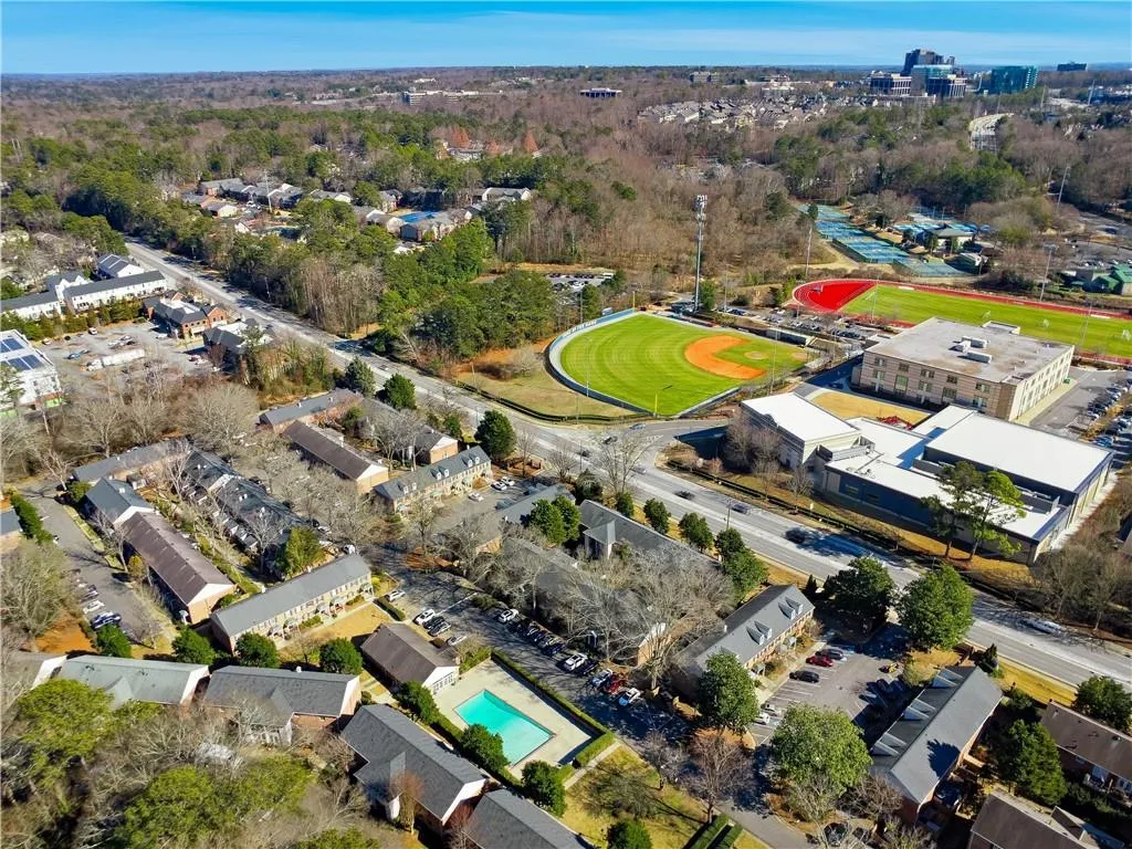 6700 Roswell Road Unit 28g, Atlanta, Georgia 30328, 2 Bedrooms Bedrooms, ,2 BathroomsBathrooms,Residential,For Sale,6700 Roswell Road Unit 28g,7714372
