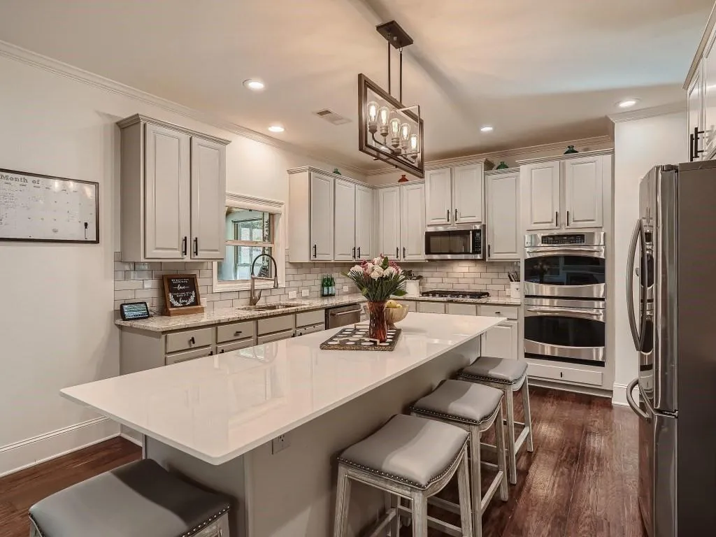 7805 Stratford Lane, Sandy Springs, Georgia 30350, 6 Bedrooms Bedrooms, ,4 BathroomsBathrooms,Residential,Sold,7805 Stratford Lane,7130796