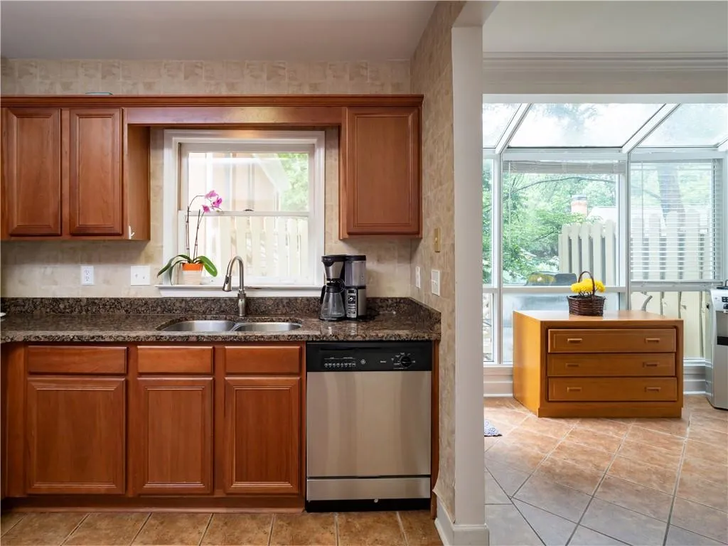 123 Mount Vernon Circle, Atlanta, Georgia 30338, 2 Bedrooms Bedrooms, ,2 BathroomsBathrooms,Residential,Sold,123 Mount Vernon Circle,6550181