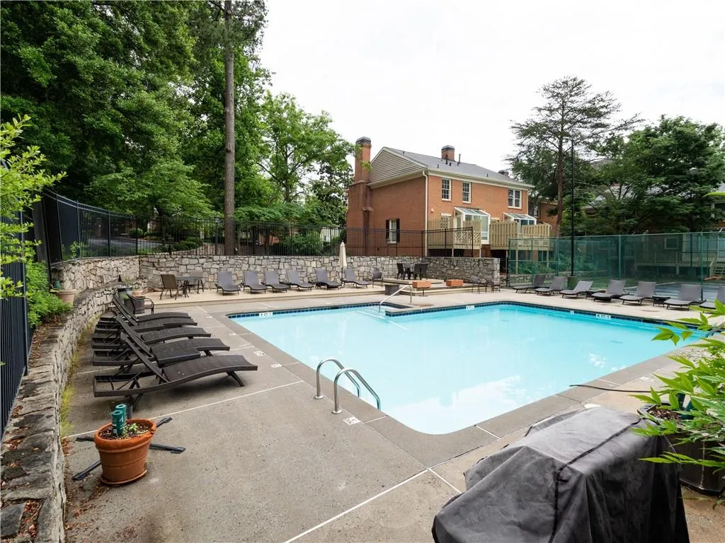 123 Mount Vernon Circle, Atlanta, Georgia 30338, 2 Bedrooms Bedrooms, ,2 BathroomsBathrooms,Residential,Sold,123 Mount Vernon Circle,6550181
