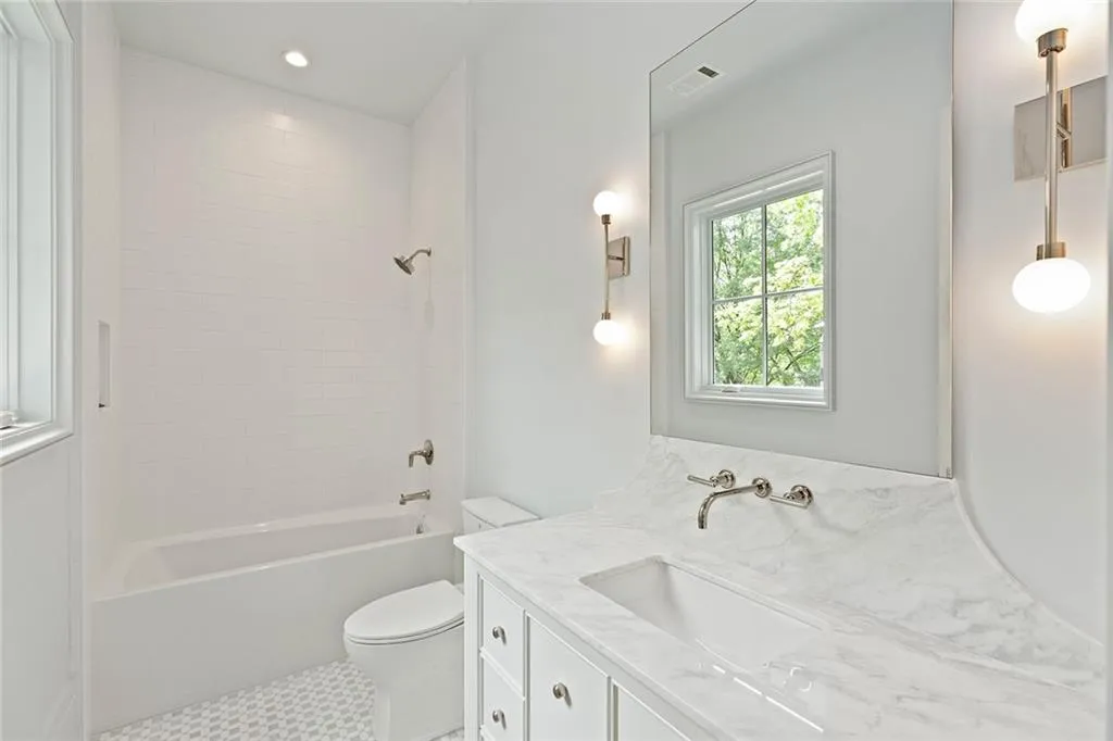 27 Maddox Drive Ne, Atlanta, Georgia 30309, 5 Bedrooms Bedrooms, ,6 BathroomsBathrooms,Residential,For Sale,27 Maddox Drive Ne,7578095