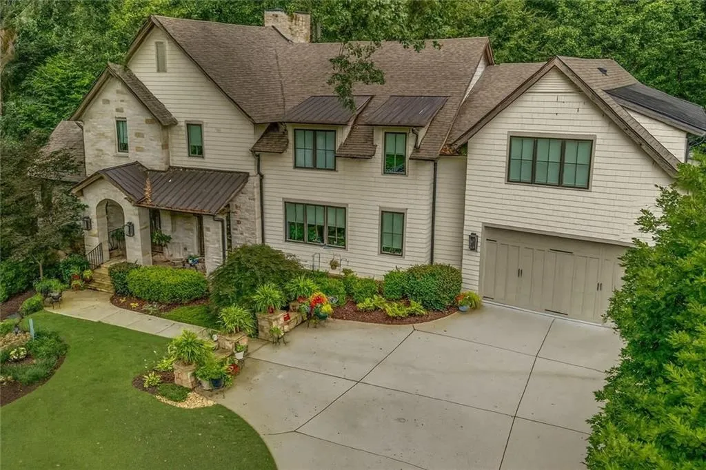 4584 Meadow Valley Drive Unit Building 1 Suite 220, Sandy Springs, Georgia 30342, 6 Bedrooms Bedrooms, ,6 BathroomsBathrooms,Residential,For Sale,4584 Meadow Valley Drive Unit Building 1 Suite 220,7622911