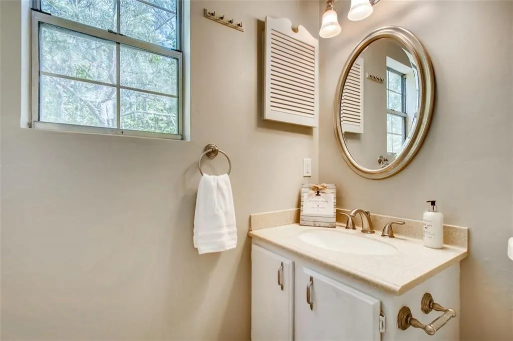 2610 Queen Anne Court, Sandy Springs, Georgia 30350, 2 Bedrooms Bedrooms, ,2 BathroomsBathrooms,Residential,Sold,2610 Queen Anne Court,6544106