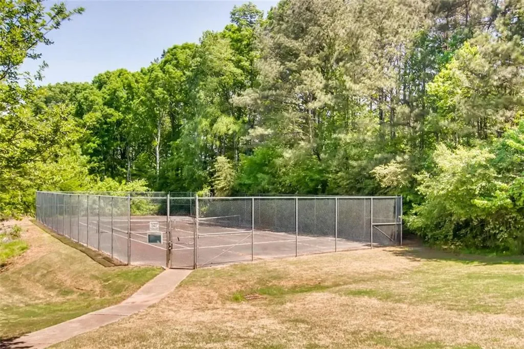 2610 Queen Anne Court, Sandy Springs, Georgia 30350, 2 Bedrooms Bedrooms, ,2 BathroomsBathrooms,Residential,Sold,2610 Queen Anne Court,6544106