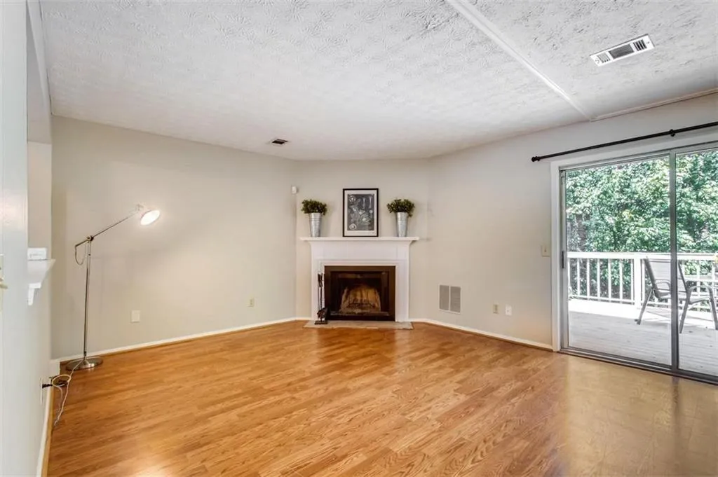 2610 Queen Anne Court, Sandy Springs, Georgia 30350, 2 Bedrooms Bedrooms, ,2 BathroomsBathrooms,Residential,Sold,2610 Queen Anne Court,6544106