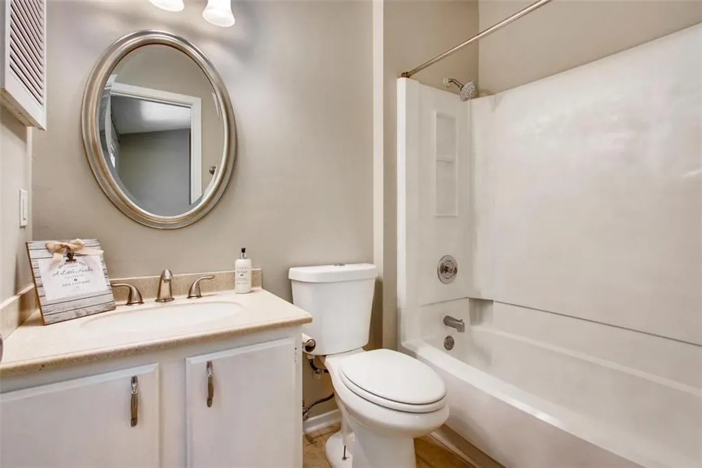 2610 Queen Anne Court, Sandy Springs, Georgia 30350, 2 Bedrooms Bedrooms, ,2 BathroomsBathrooms,Residential,Sold,2610 Queen Anne Court,6544106