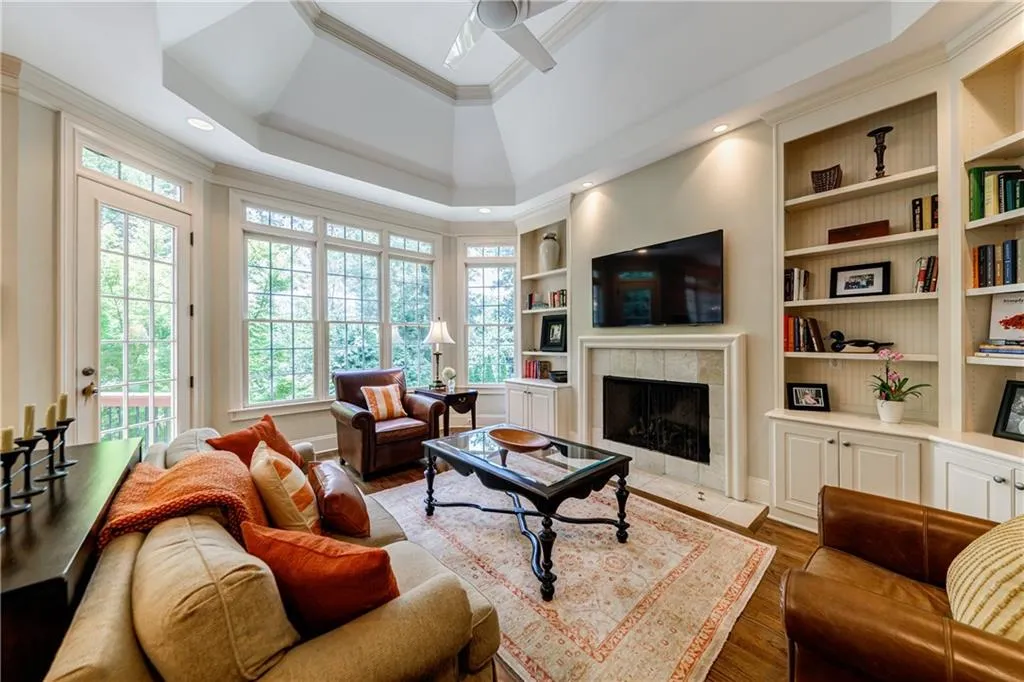 510 Park Gate Court, Atlanta, Georgia 30342, 5 Bedrooms Bedrooms, ,5 BathroomsBathrooms,Residential,Sold,510 Park Gate Court,6913431