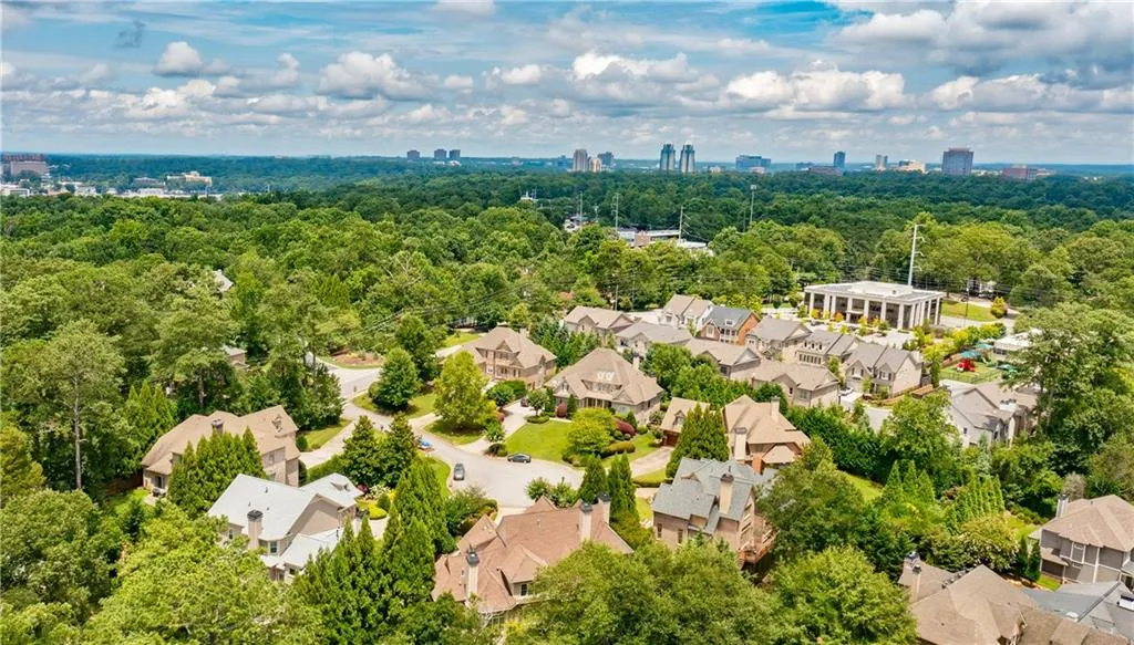 510 Park Gate Court, Atlanta, Georgia 30342, 5 Bedrooms Bedrooms, ,5 BathroomsBathrooms,Residential,Sold,510 Park Gate Court,6913431