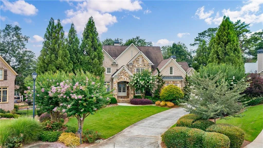 510 Park Gate Court, Atlanta, Georgia 30342, 5 Bedrooms Bedrooms, ,5 BathroomsBathrooms,Residential,Sold,510 Park Gate Court,6913431