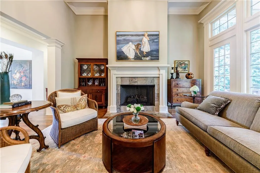 510 Park Gate Court, Atlanta, Georgia 30342, 5 Bedrooms Bedrooms, ,5 BathroomsBathrooms,Residential,Sold,510 Park Gate Court,6913431