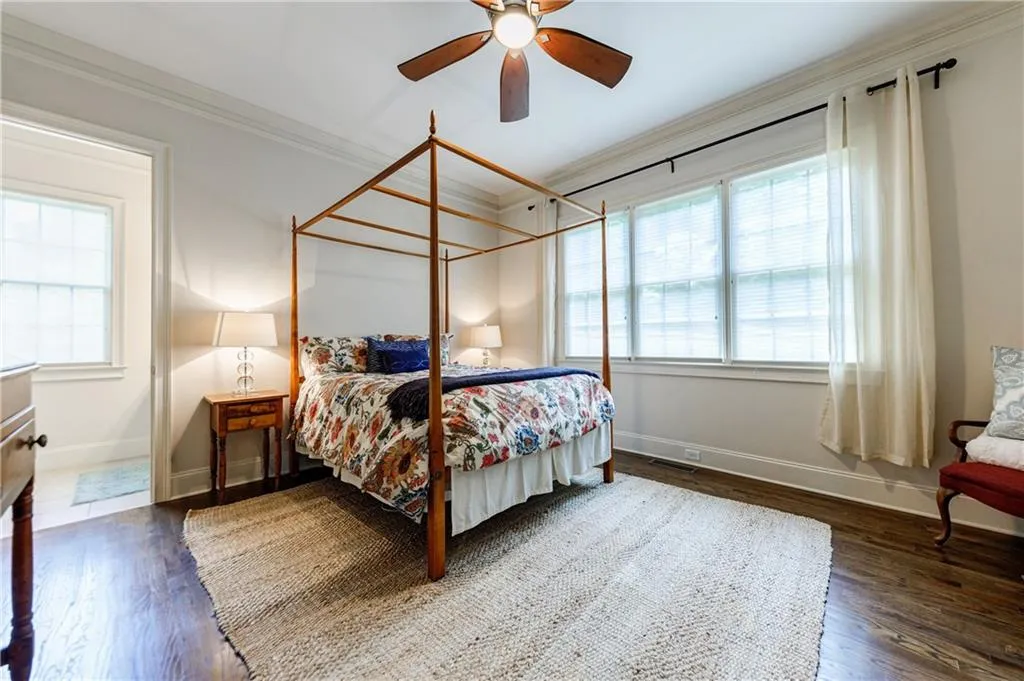 510 Park Gate Court, Atlanta, Georgia 30342, 5 Bedrooms Bedrooms, ,5 BathroomsBathrooms,Residential,Sold,510 Park Gate Court,6913431