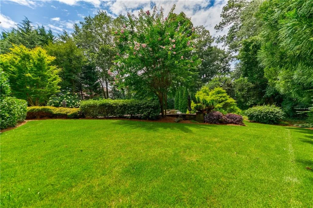 510 Park Gate Court, Atlanta, Georgia 30342, 5 Bedrooms Bedrooms, ,5 BathroomsBathrooms,Residential,Sold,510 Park Gate Court,6913431
