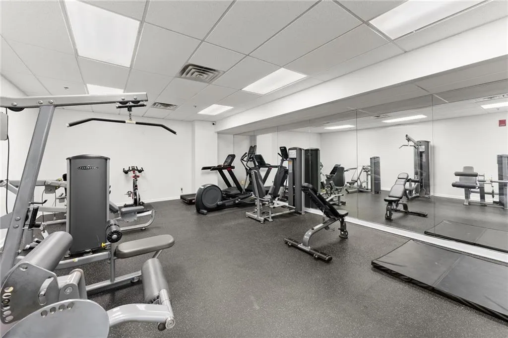 275 13th Street Ne Unit 502, Atlanta, Georgia 30309, 2 Bedrooms Bedrooms, ,1 BathroomBathrooms,Residential,For Sale,275 13th Street Ne Unit 502,7670181