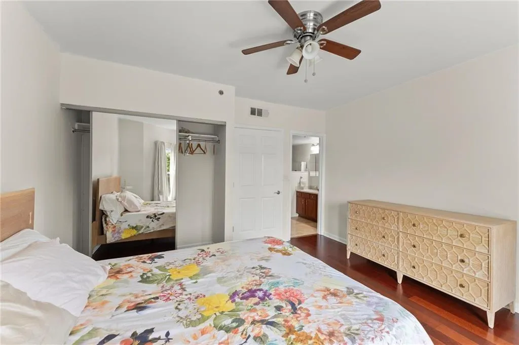 275 13th Street Ne Unit 502, Atlanta, Georgia 30309, 2 Bedrooms Bedrooms, ,1 BathroomBathrooms,Residential,For Sale,275 13th Street Ne Unit 502,7670181