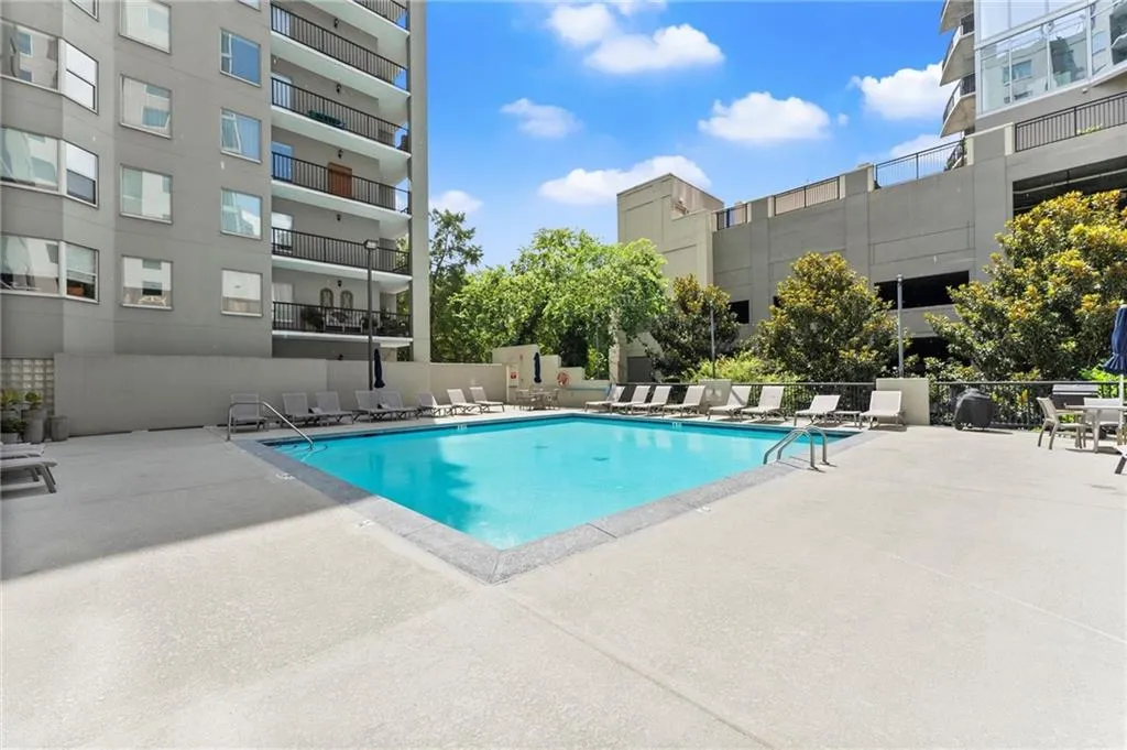 275 13th Street Ne Unit 502, Atlanta, Georgia 30309, 2 Bedrooms Bedrooms, ,1 BathroomBathrooms,Residential,For Sale,275 13th Street Ne Unit 502,7670181