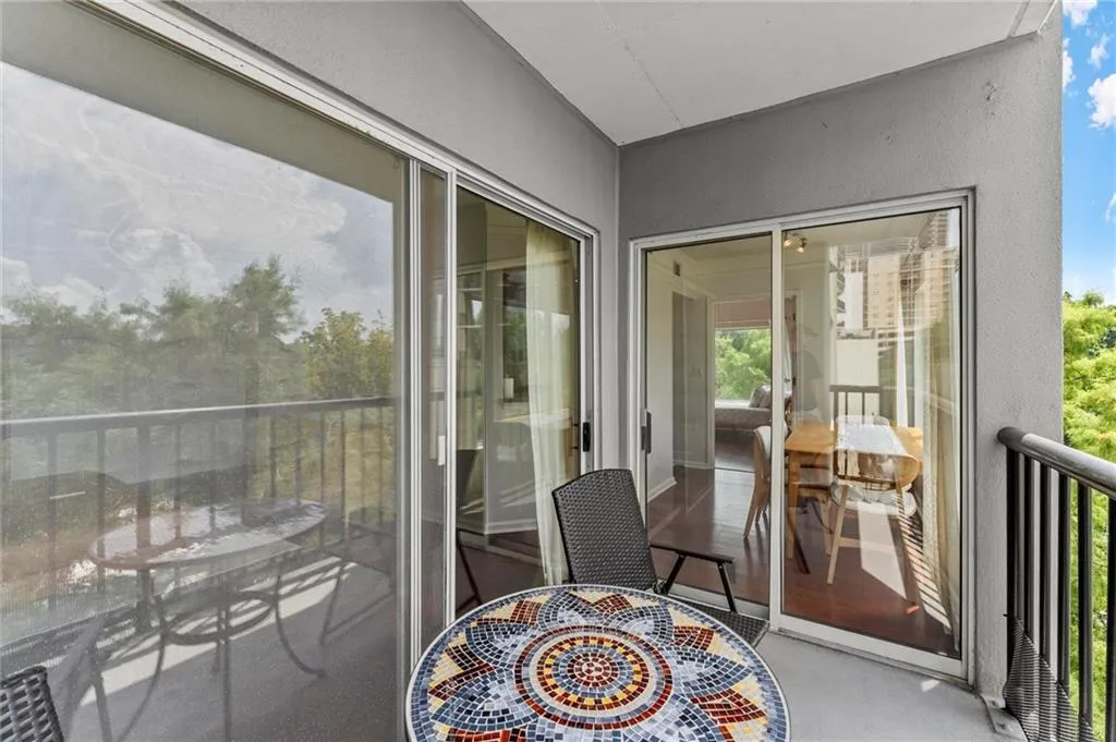 275 13th Street Ne Unit 502, Atlanta, Georgia 30309, 2 Bedrooms Bedrooms, ,1 BathroomBathrooms,Residential,For Sale,275 13th Street Ne Unit 502,7670181