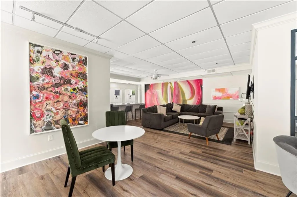 275 13th Street Ne Unit 502, Atlanta, Georgia 30309, 2 Bedrooms Bedrooms, ,1 BathroomBathrooms,Residential,For Sale,275 13th Street Ne Unit 502,7670181