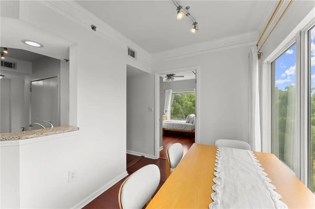 275 13th Street Ne Unit 502, Atlanta, Georgia 30309, 2 Bedrooms Bedrooms, ,1 BathroomBathrooms,Residential,For Sale,275 13th Street Ne Unit 502,7670181