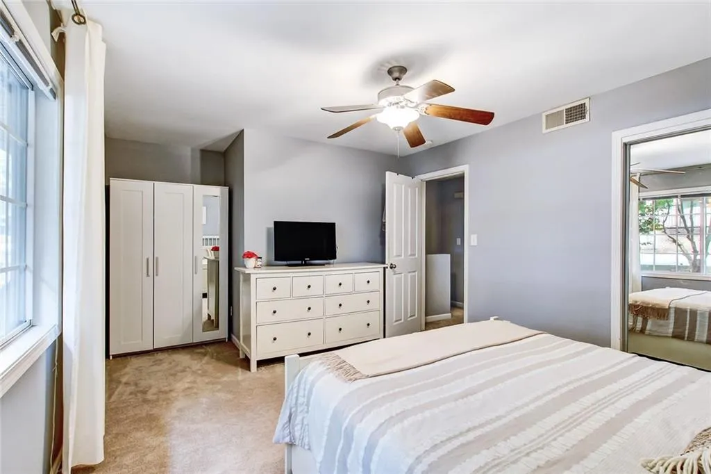 6940 Roswell Road Unit#20b, Sandy Springs, Georgia 30328, 2 Bedrooms Bedrooms, ,1 BathroomBathrooms,Residential,Sold,6940 Roswell Road Unit#20b,6590949