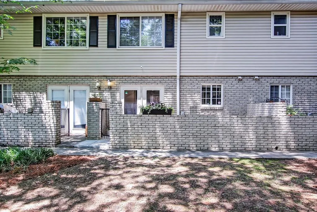 6940 Roswell Road Unit#20b, Sandy Springs, Georgia 30328, 2 Bedrooms Bedrooms, ,1 BathroomBathrooms,Residential,Sold,6940 Roswell Road Unit#20b,6590949