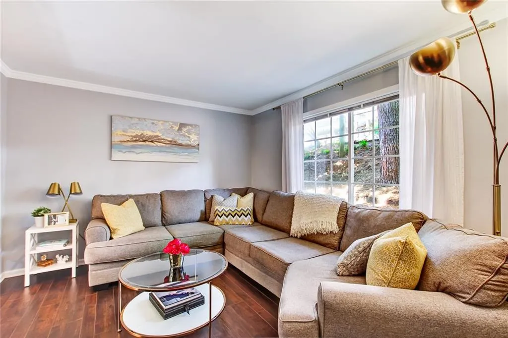 6940 Roswell Road Unit#20b, Sandy Springs, Georgia 30328, 2 Bedrooms Bedrooms, ,1 BathroomBathrooms,Residential,Sold,6940 Roswell Road Unit#20b,6590949