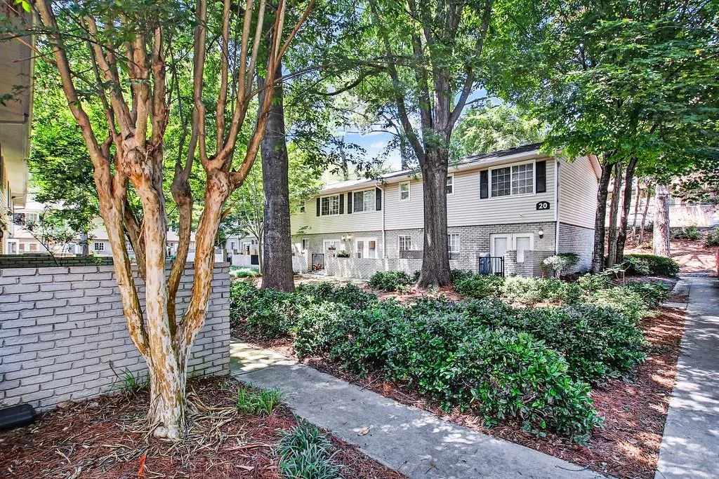 6940 Roswell Road Unit#20b, Sandy Springs, Georgia 30328, 2 Bedrooms Bedrooms, ,1 BathroomBathrooms,Residential,Sold,6940 Roswell Road Unit#20b,6590949