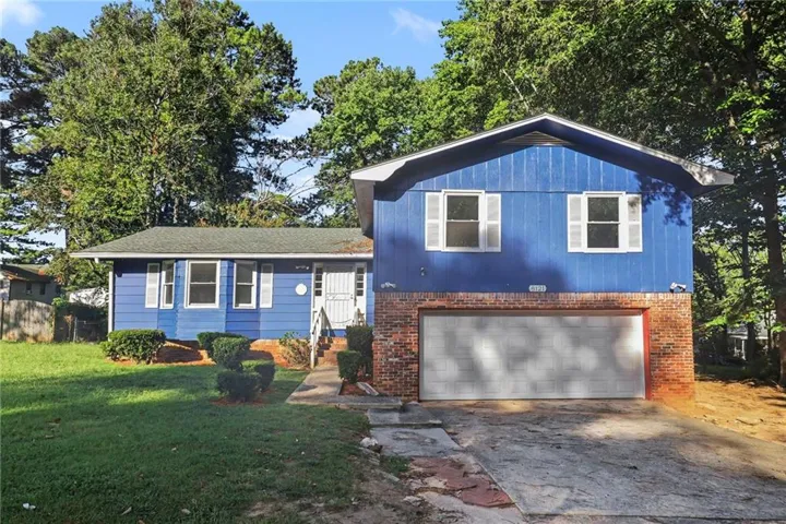 8121 Woodcliff Trail, Riverdale, Georgia 30274