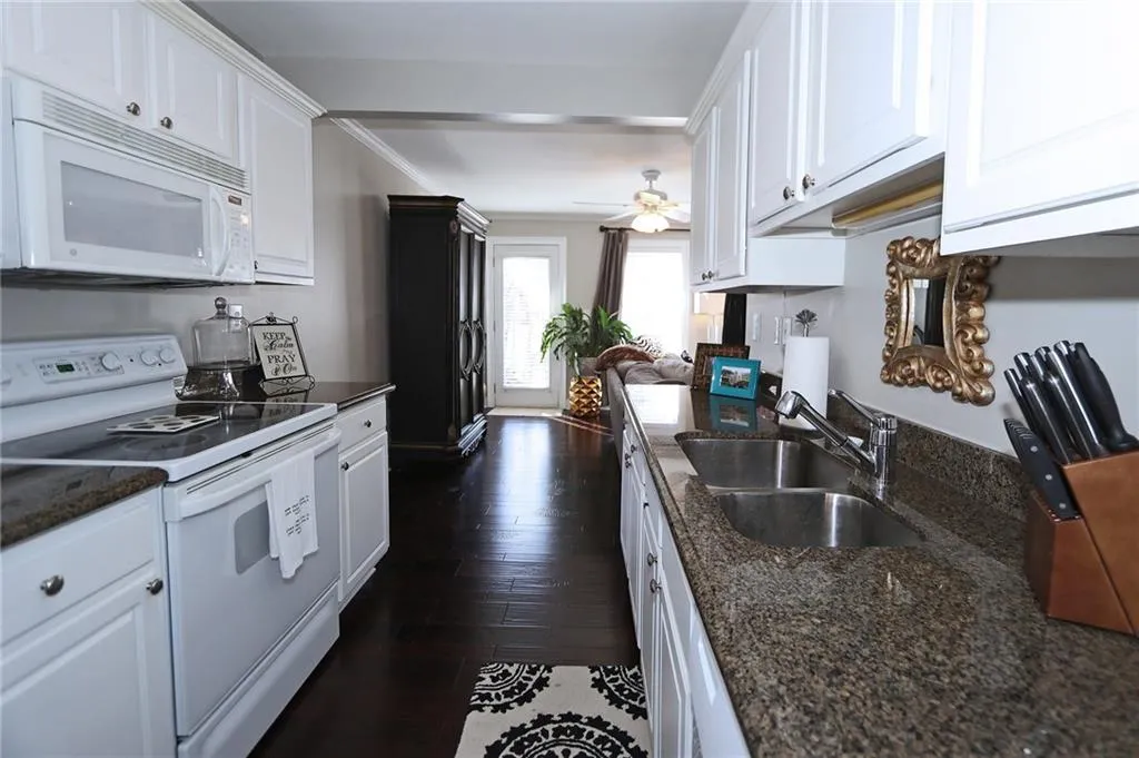 1201 Masons Creek Circle, Atlanta, Georgia 30350, 2 Bedrooms Bedrooms, ,2 BathroomsBathrooms,Residential,Sold,1201 Masons Creek Circle,5953664